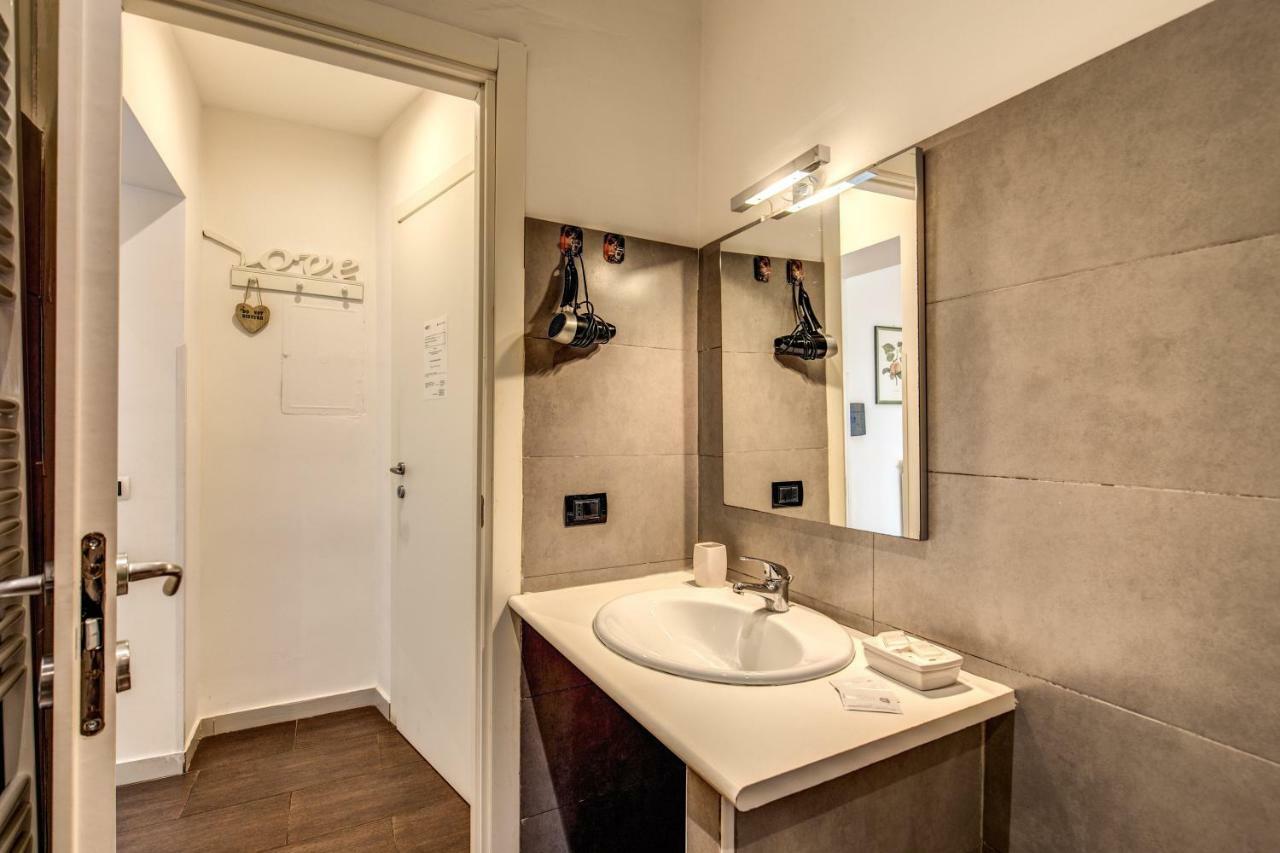 Guesthouse O Affittacamere La Civetta Di Trastevere Рим Экстерьер фото